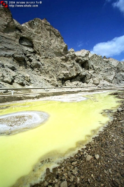 Yam ha-Melakh Sulphur spring (shatz.com)
